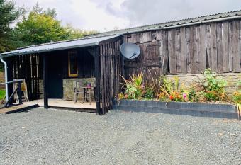 Hay View Lodges - Barn End has Balcony rooms