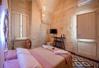 MIOE allows 18 year olds to book a room