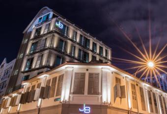 J8 Hotel has Balcony rooms