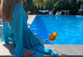 Imanje Lotus Garden has Balcony rooms