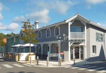 L Auberge Canaulaise has Balcony rooms