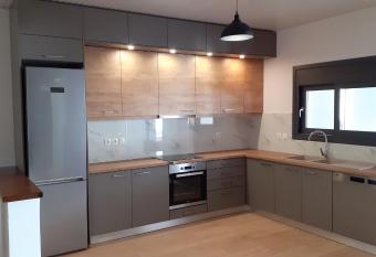 KYRIAKOS APPARTMENT has Balcony rooms