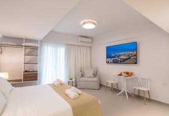 Iris Luxury Apartment at the Heraklion Center has Balcony rooms