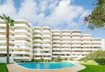 APARTAMENTO TROPICANA has Balcony rooms