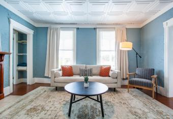 Hall of Fame - Downtown Knoxville allows 18 year olds to book a room