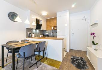 Quest Croatia allows 18 year olds to book a room