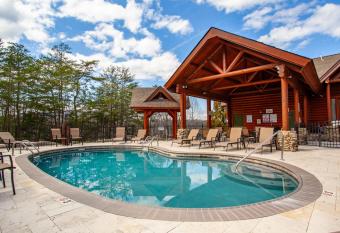 The Bear Paw Palace Mtn View and Community Pools has Balcony rooms