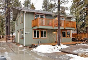 Coyote Pines #2061 by Big Bear Vacations has Balcony rooms