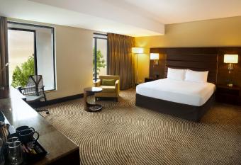 Hilton Garden Inn, Trivandrum has Smoking rooms