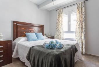 Paseo Mar  timo Victoria 2 Rooms has Balcony rooms