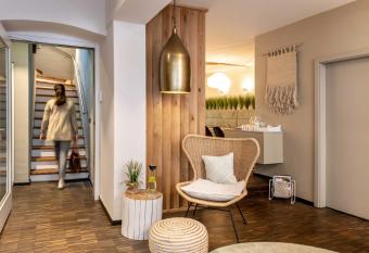 Hotel Fuchs allows 18 year olds to book a room