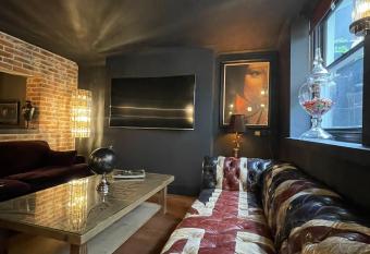 The 21 Luxury Seaside Apartment allows 18 year olds to book a room