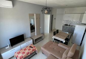 Happy Apartament has Balcony rooms