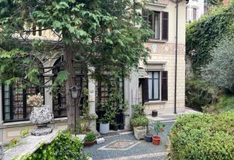 App Narciso in Villa Marchello has Balcony rooms