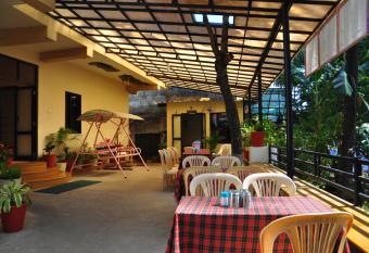 Hotel Oasis has Balcony rooms