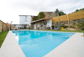 Casa d Arc   has Balcony rooms