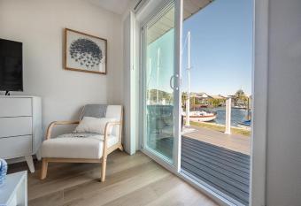 Newly Renovated Condo in Apollo Beach has Balcony rooms