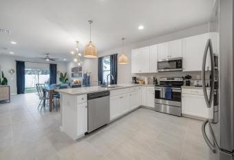 New Casita in Old Seminole Heights has Balcony rooms