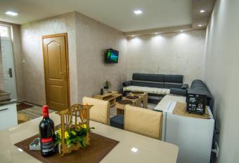 Apartman Trijumf has Balcony rooms