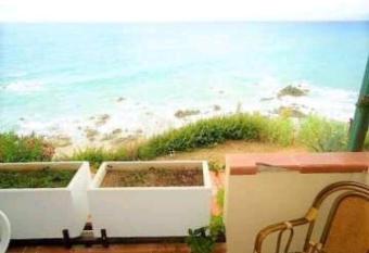 Casa vacanza Briatico has Balcony rooms
