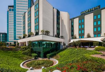 Cosmo Hotel Torri allows 18 year olds to book a room