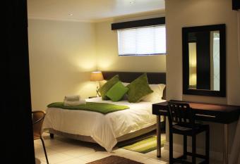 Nations Lodge has Balcony rooms