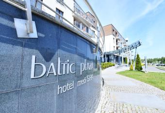 Apartament Komfort Baltic Plaza allows 18 year olds to book a room