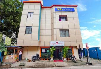 FabExpress Lloyds Inn allows 18 year olds to book a room