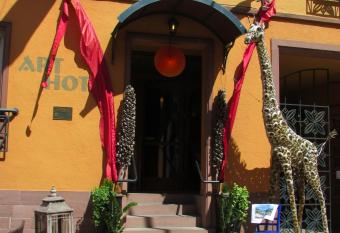 Art Hotel Neckar allows 18 year olds to book a room