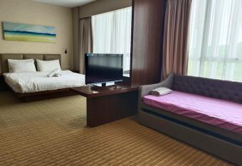 Primera Suites Cyberjaya by Idealhub allows 18 year olds to book a room