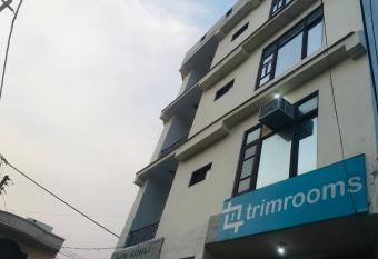 Trimrooms Shree Mata Palace, Katra Bus Stand has Balcony rooms