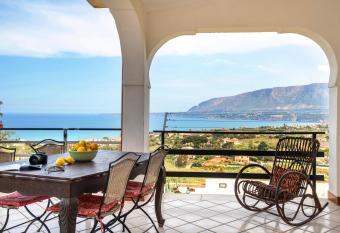 Villa Emanuela has Smoking rooms