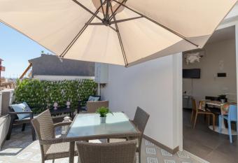 La Dimora della Luna has Balcony rooms