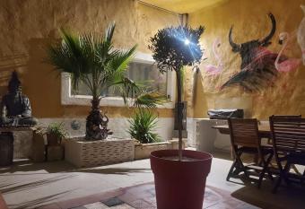 Au Soleil d Armand allows 18 year olds to book a room