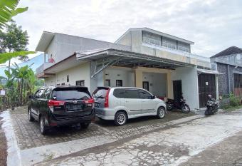 Homestay Bilqis Full House Syariah has Balcony rooms