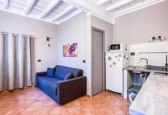 MYHOUSE INN LE ROSINE - Affitti Brevi Italia allows 18 year olds to book a room