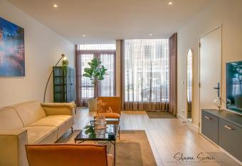 Boutique Apartment Alkmaar by Urban Home Stay allows 18 year olds to book a room