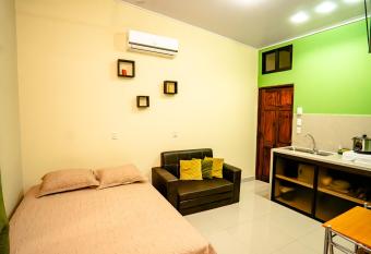 Apartamento Aliga 1 allows 18 year olds to book a room