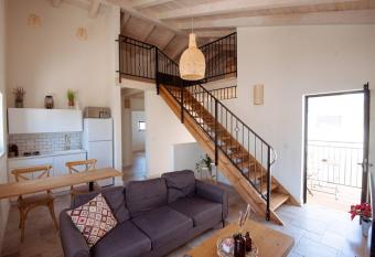 Tavor zimmer                                            has Balcony rooms