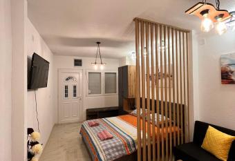 Apartman Lile Raca has Smoking/Balcony rooms