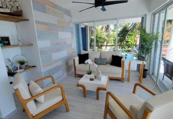 Relax with an Ocean View at Michi Blue! allows 18 year olds to book a room