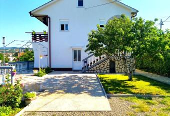 Apartments Biondi has Balcony rooms