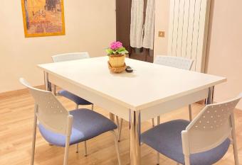 Ad un passo dal Duomo allows 18 year olds to book a room