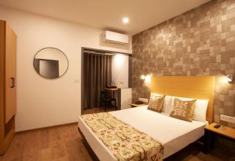 Panchvati Comforts Bangalore has Balcony rooms