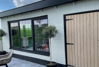 Tiny House has Balcony rooms