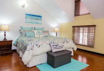 Sweet Kensville @ New Kingston has Balcony rooms