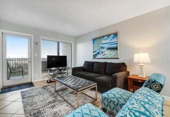 Island Shores 156 has Balcony rooms