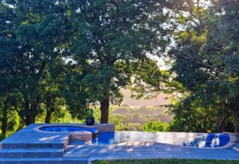 Lovely Cottage has Balcony rooms
