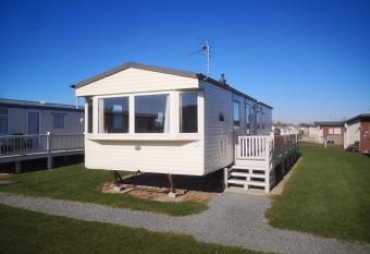 Caravan L25 allows 18 year olds to book a room