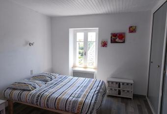 Jolie studio r  cemment r  nov   has Balcony rooms